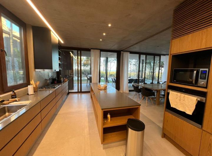 CASA  EN VENTA  6 DORMITORIOS COSTA ESMERALDA MARÍTIMO II 4