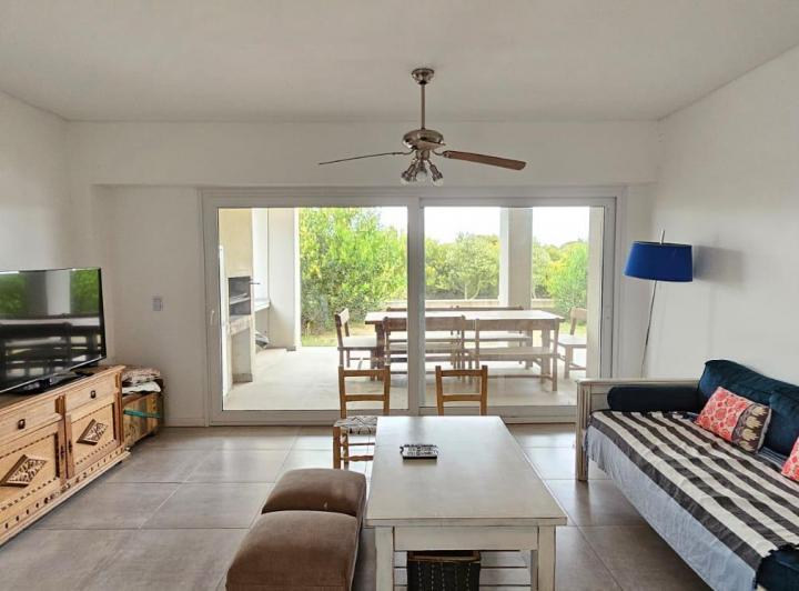 Departamento Venta alquiler Temporada Enero Febrero 2026 4 ambientes PB con Jardin Costa Esmeralda 5