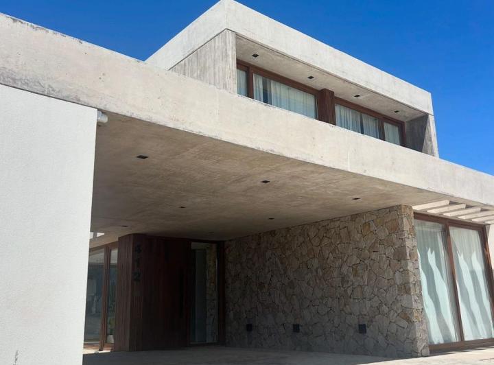 CASA EN  ALQUILER TEMPORADA ENERO/ FEBRERO 2026 COSTA ESMERALDA, SENDEROS IV 1
