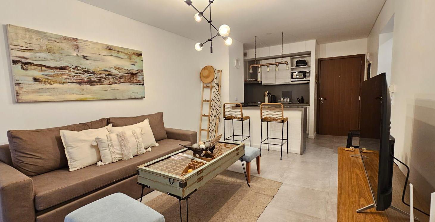 Departamento en alquiler Temporada Enero/ Febrero 2026  2 amb  PB con  jardin propio Costa Esmeralda