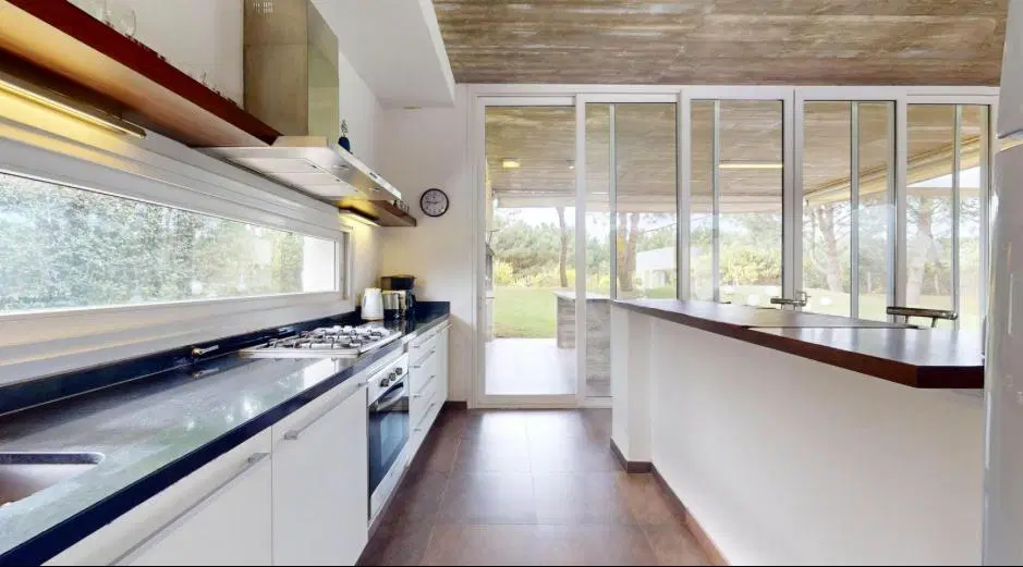 CASA EN VENTA 4 Dormitorios pileta COSTA ESMERALDA RESIDENCIAL I 2