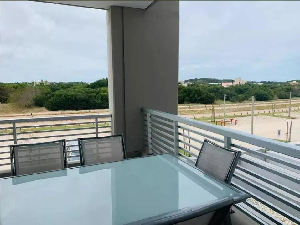 Alquiler Temporada 2027 Costa Esmeralda  Depto 1 Dormitorio Al Golf 19  Pileta Parrilla Cochera 3