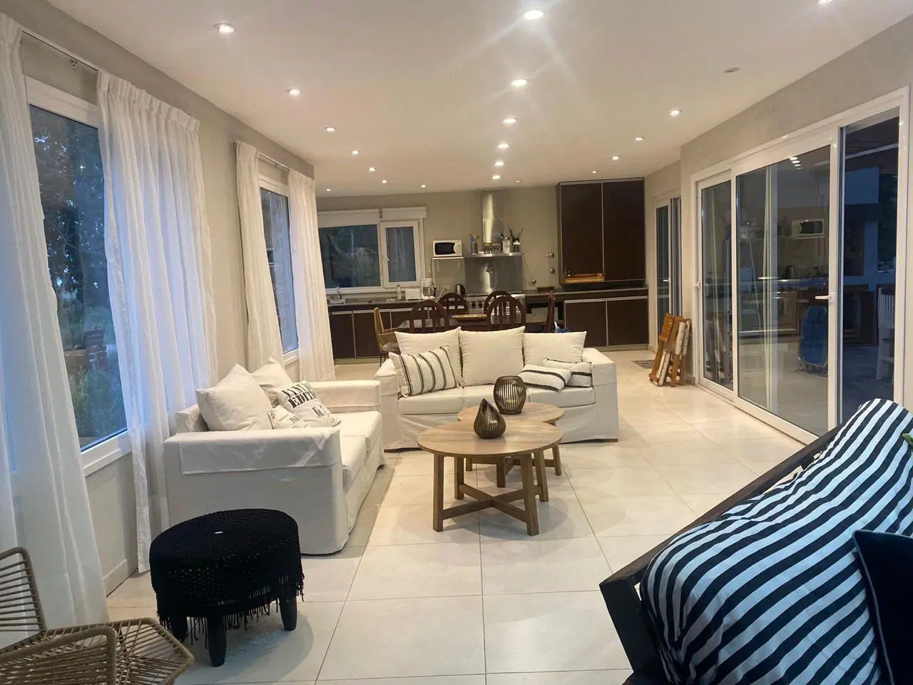 Alquiler Temporada 2027 Costa Esmeralda Casa 4 Dormitorios con Pileta y Gran Parque Diciembre Enero 3