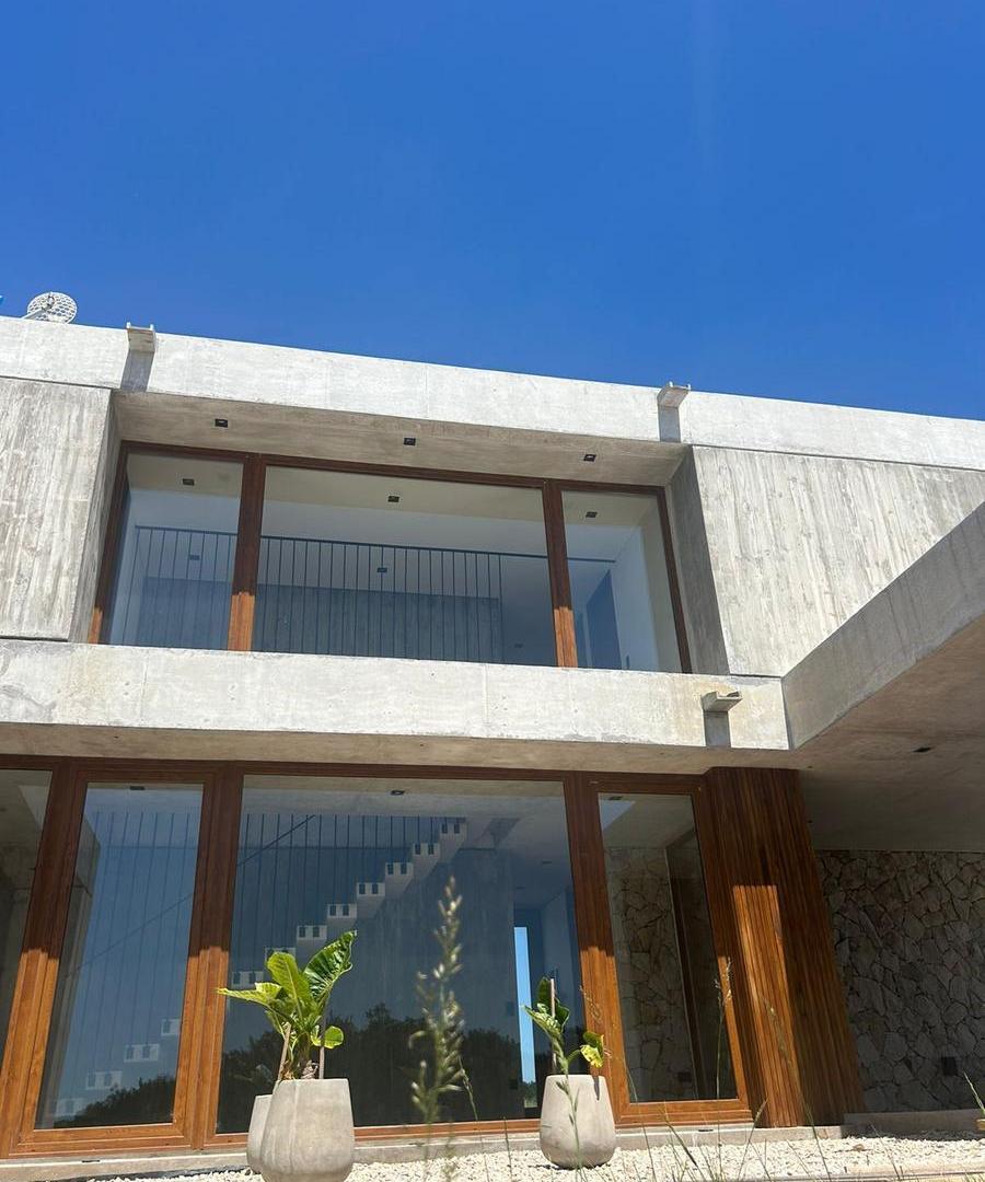 Casa en Alquiler Temporada Enero Febrero 2027 4 dormitorios Costa Esmeralda Senderos IV