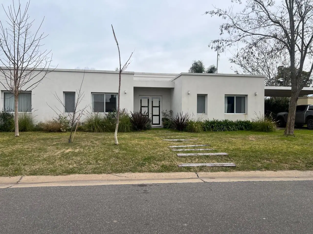 Casa en Alquiler Barrio San Matías Maschwitz Área 2 4 Dormitorios Una Planta Lote Central 3