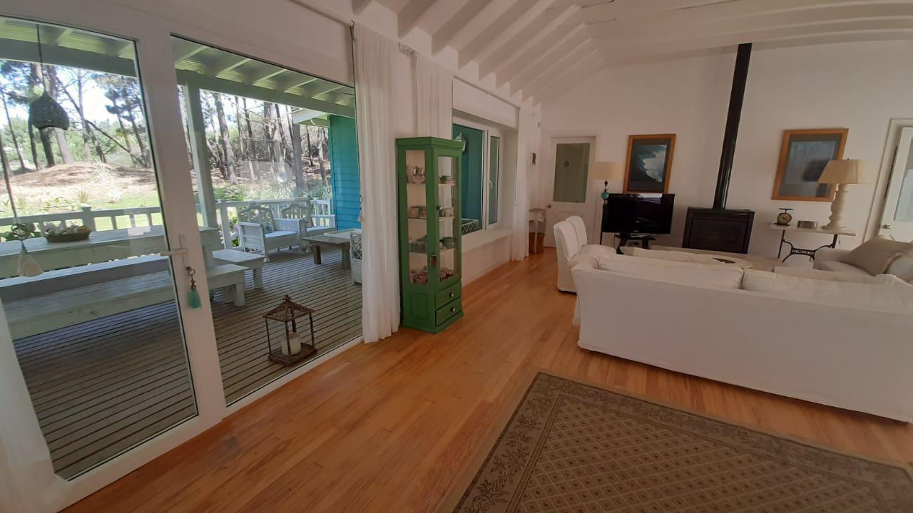 Foto de Casa en Alquiler Temporada Enero /Febrero 2027 4 dormitorios Deportiva 1 Costa Esmeralda, imagen 4