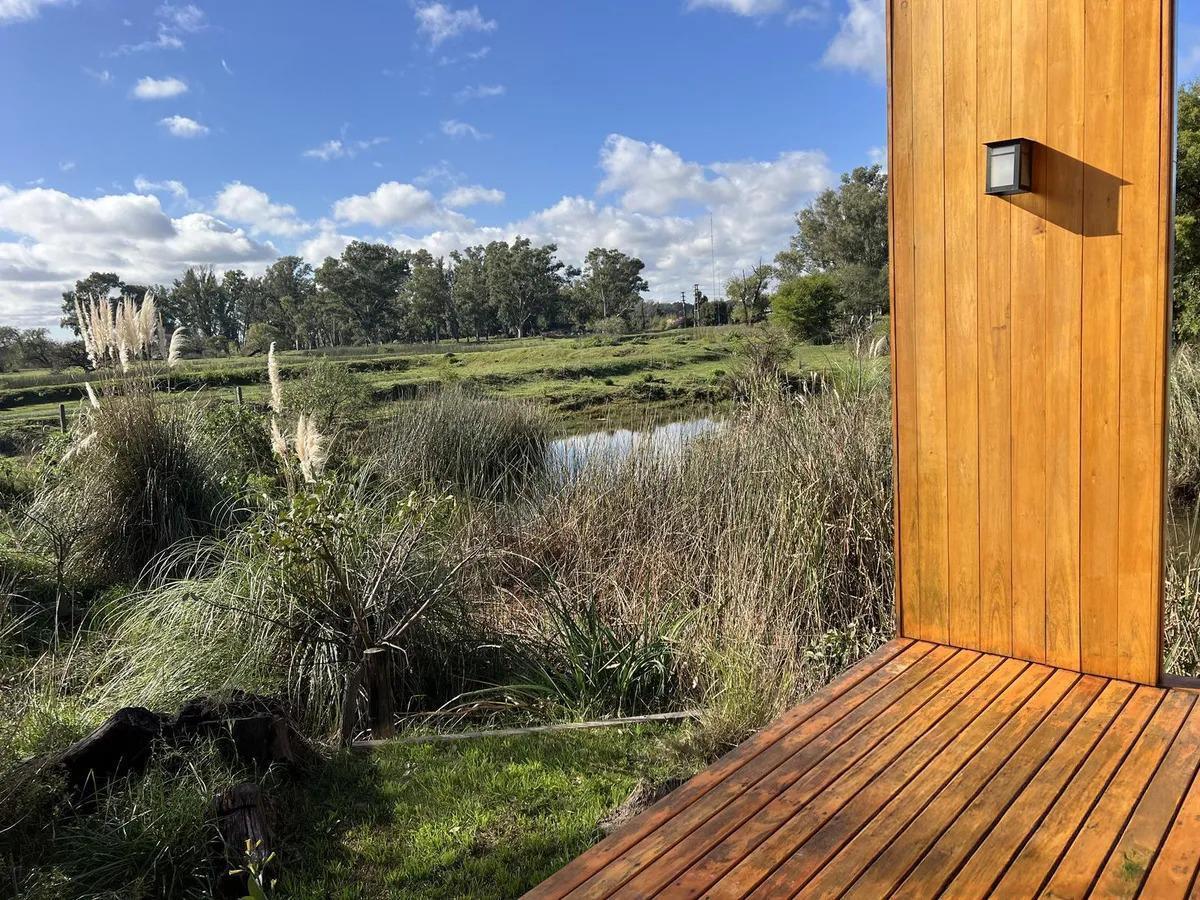 Foto de Casa en venta 3 dormitorios 1 planta casa de diseño zona la Pista, imagen 2