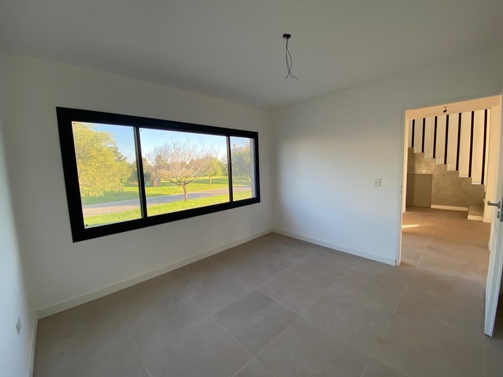 Foto de Casa en Venta y Alquiler 3 Dormitorios El Cantón Norte a la laguna con, imagen 1