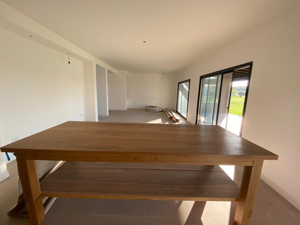 Foto de Casa en Venta y Alquiler 3 Dormitorios El Cantón Norte a la laguna con, imagen 2