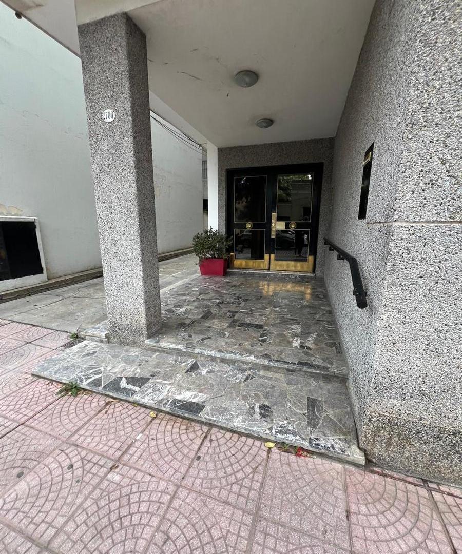 Foto de Departamento en venta 2 dormitorios 3 amb luminoso orientación Este, imagen 2