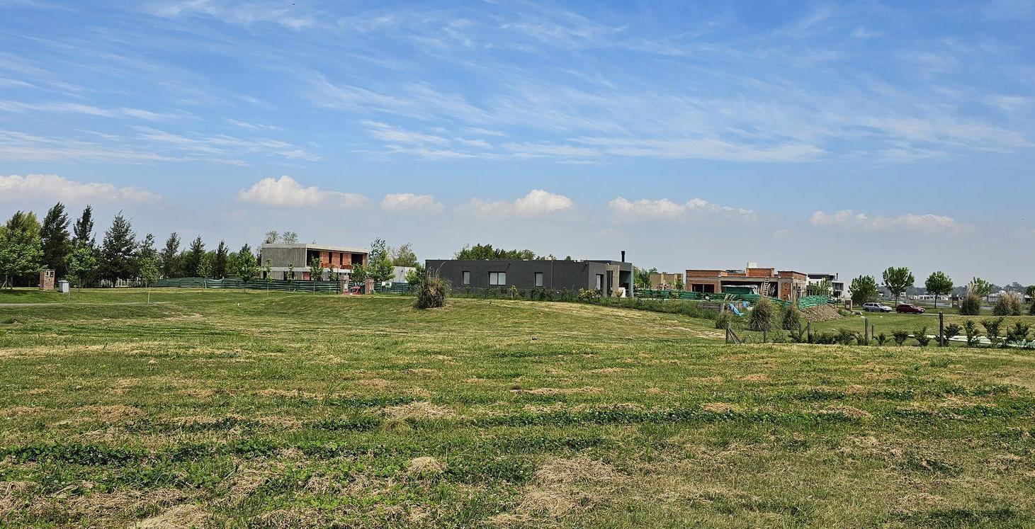 Foto de Lote en venta en el Naudir interno fondo libre Etapa 1 OPORTUNIDAD, imagen 3