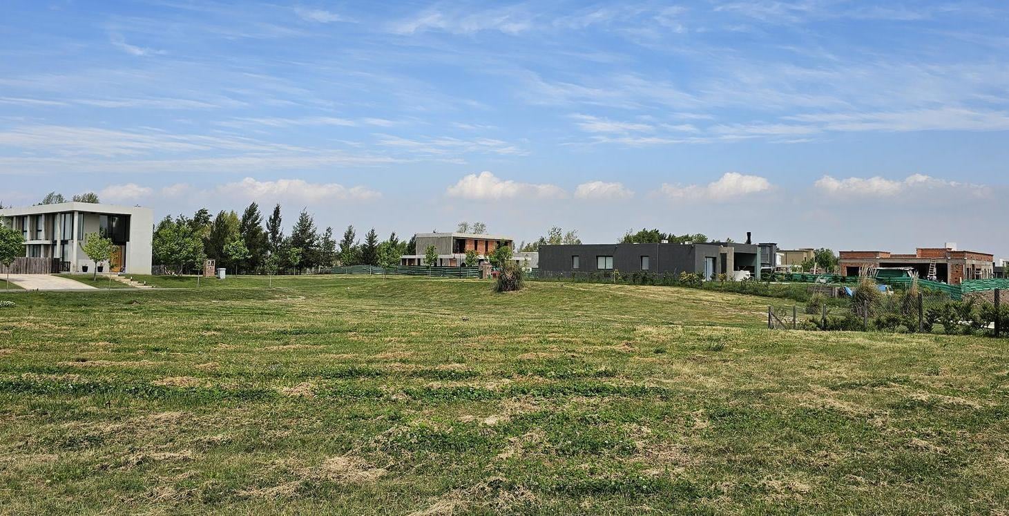Foto de Lote en venta en el Naudir interno fondo libre Etapa 1 OPORTUNIDAD, imagen 2