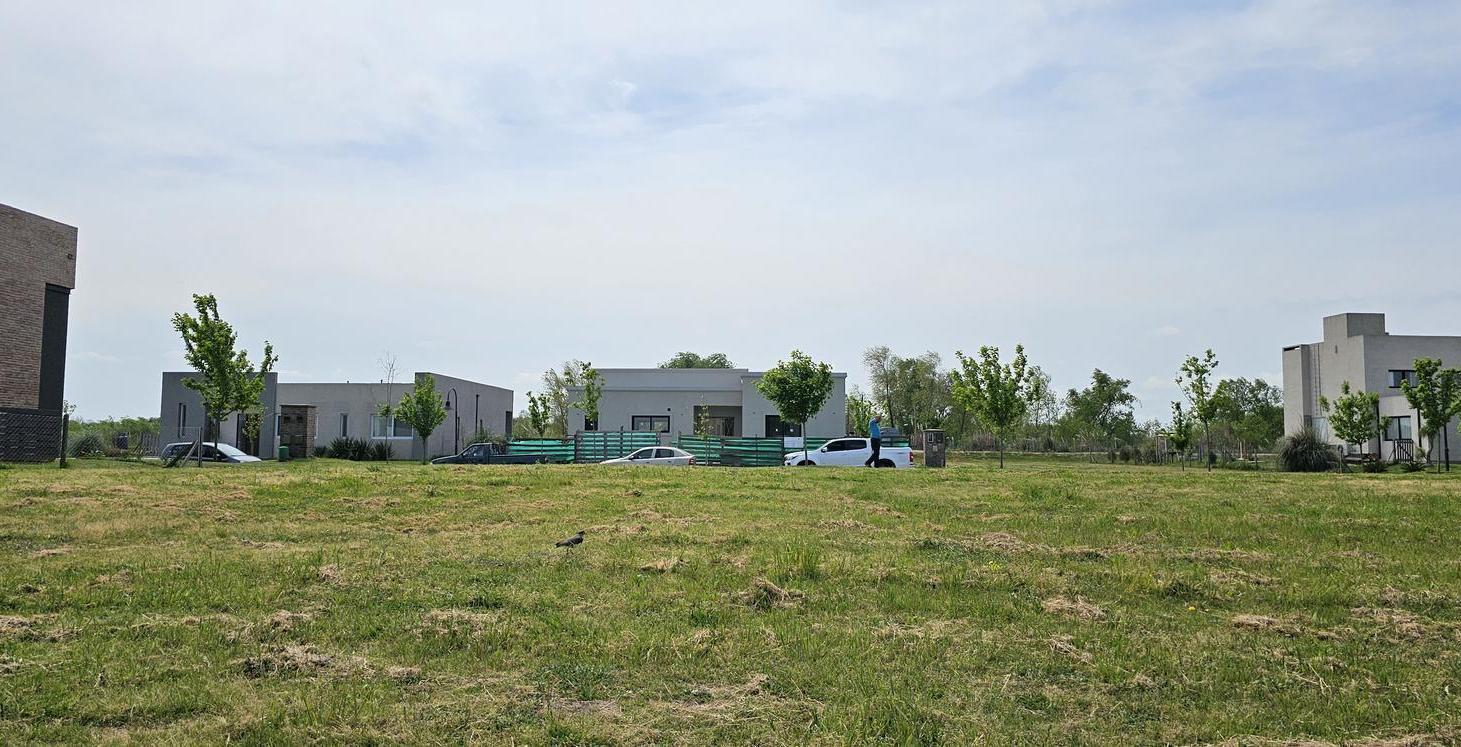 Foto de Lote en venta en el Naudir interno fondo libre Etapa 1 OPORTUNIDAD, imagen 4