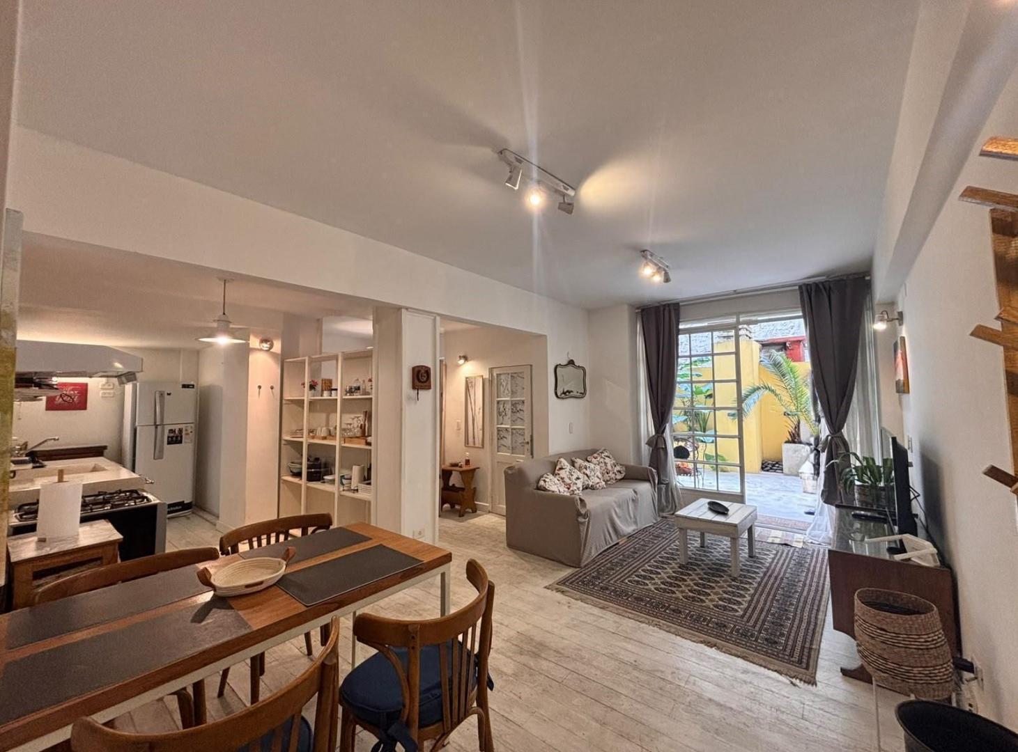 Foto de Departamento 2 ambientes amoblado con patio en alquiler Recoleta, imagen 2