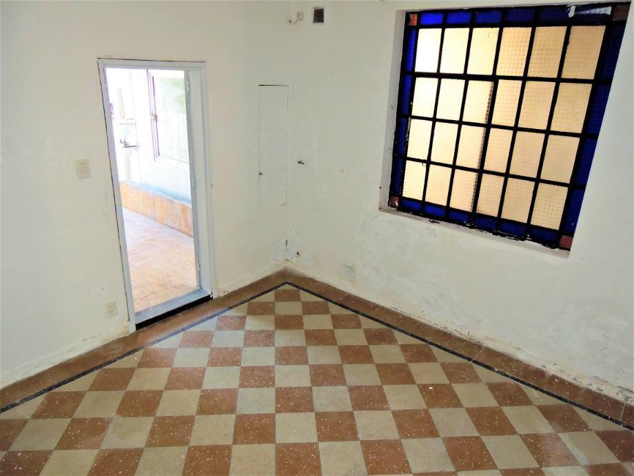NUEVO PRECIO!! CASA EN GRAN LOTE!!