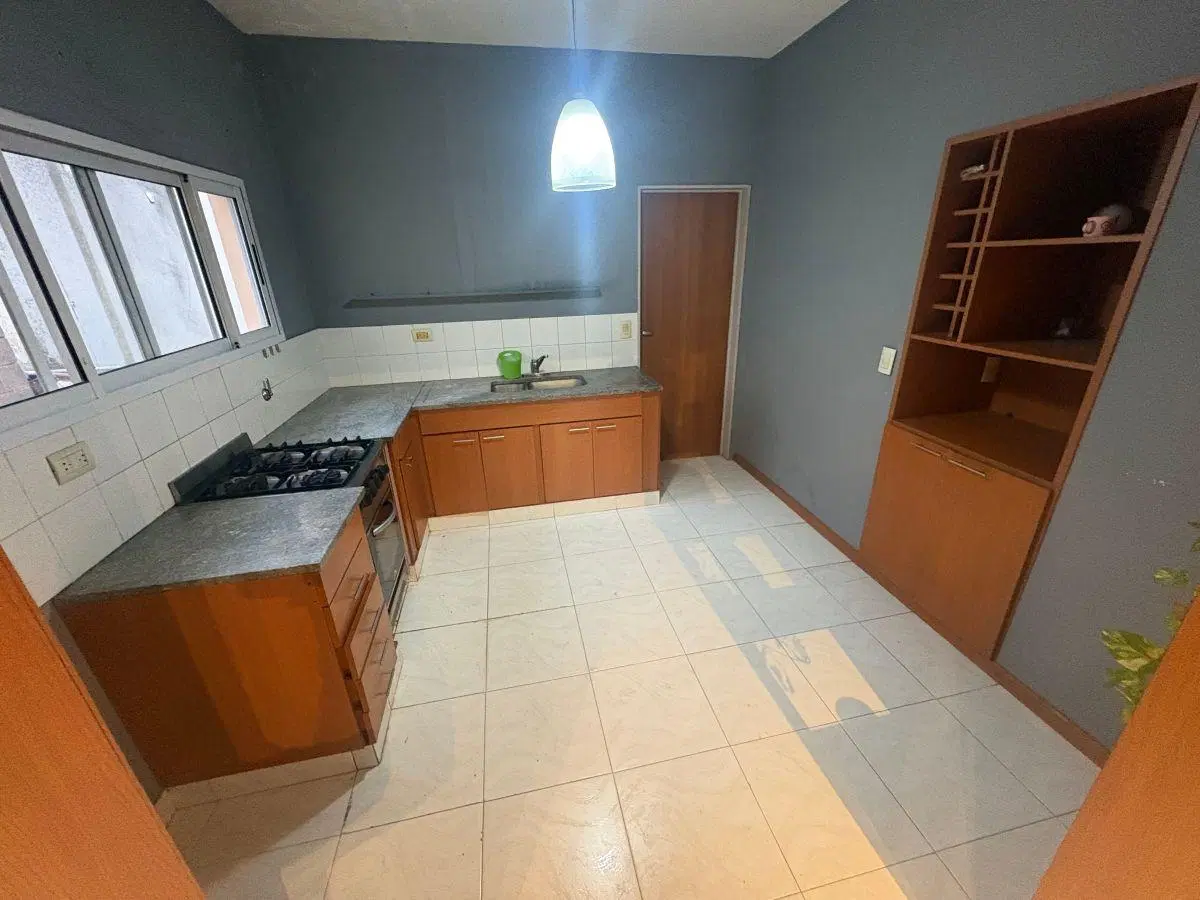 HERMOSO PH INTERNO CON PATIO 3