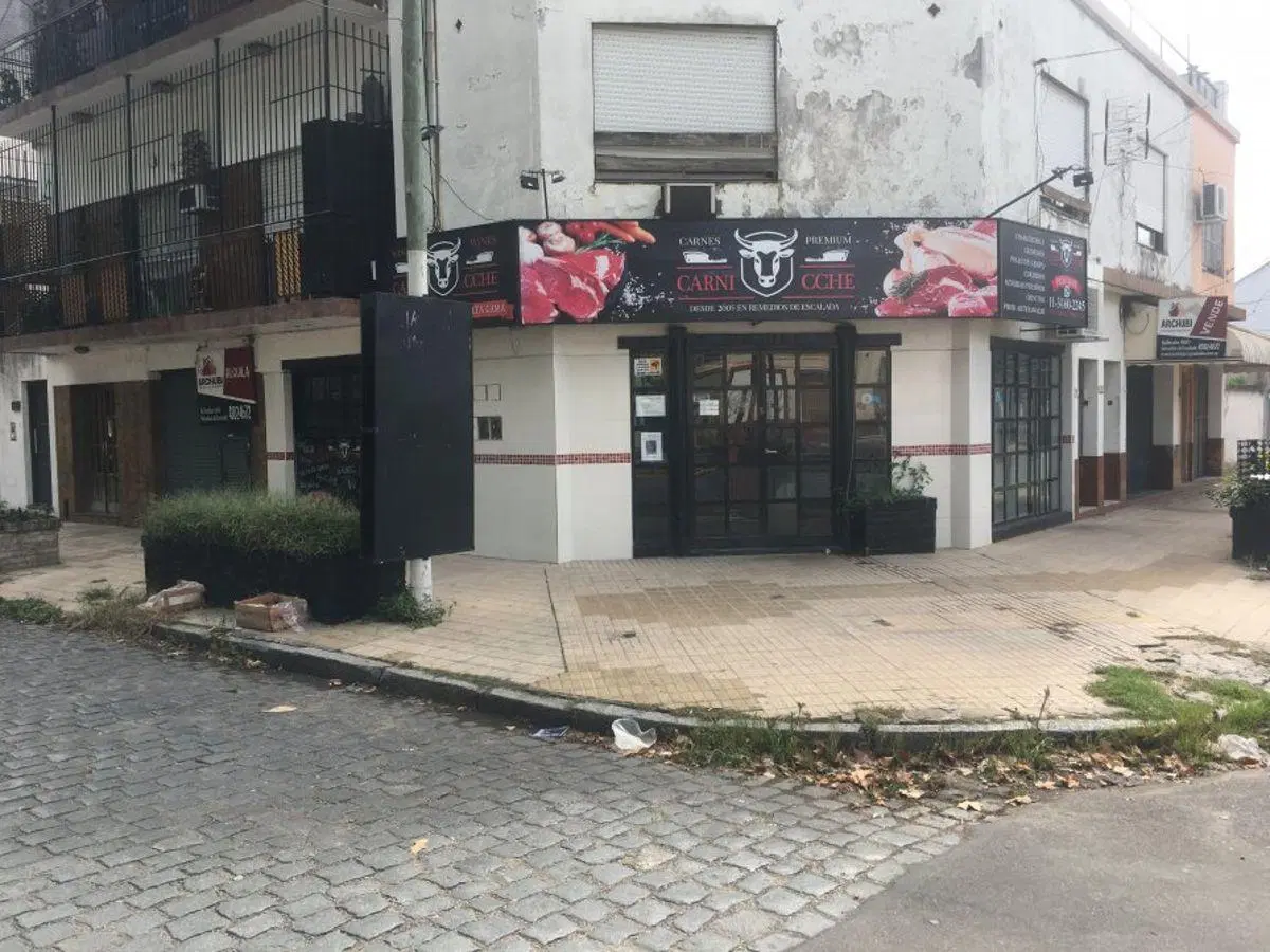 LOCAL EN ESQUINA!! 1