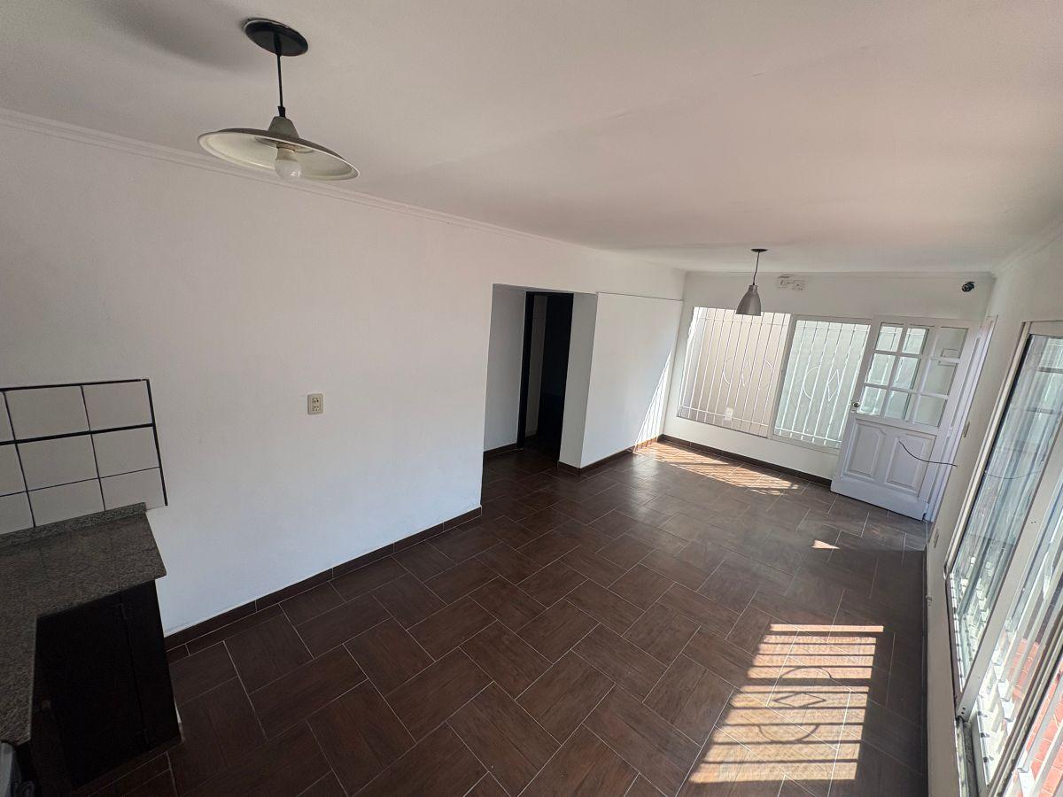 Foto de 3 AMBIENTES CON PATIO!, imagen 2