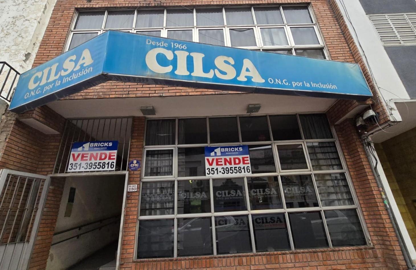 OFICINA B ALBERDI A METROS DE AV COLON