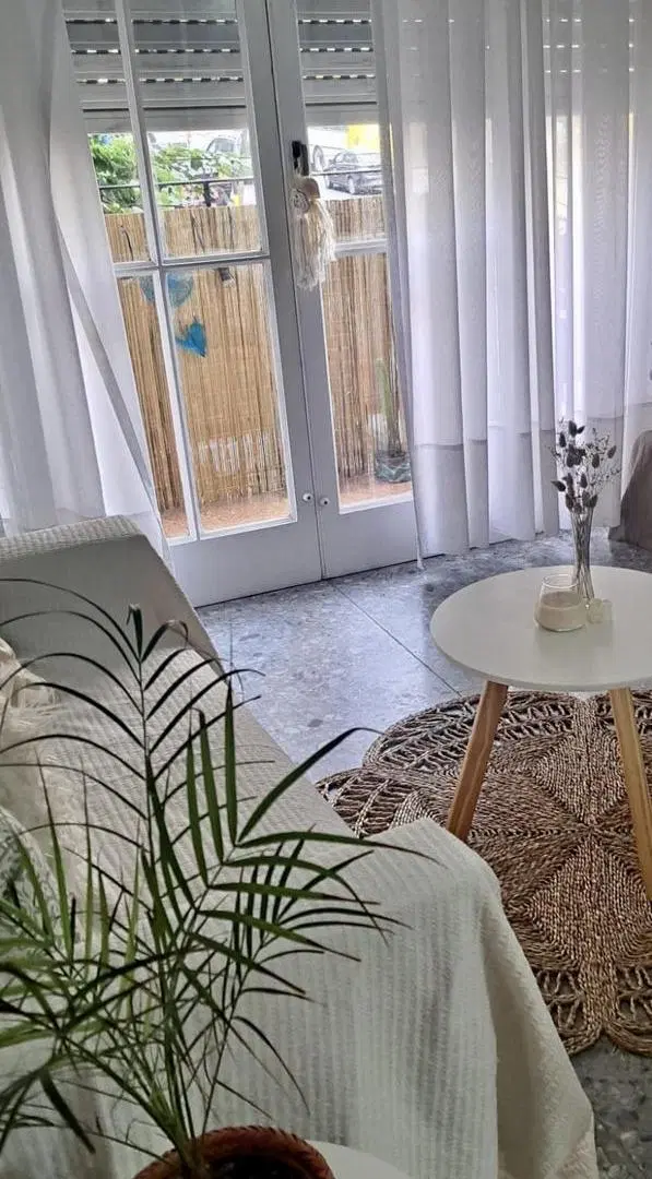1 ambiente a la calle c/ balcón 4