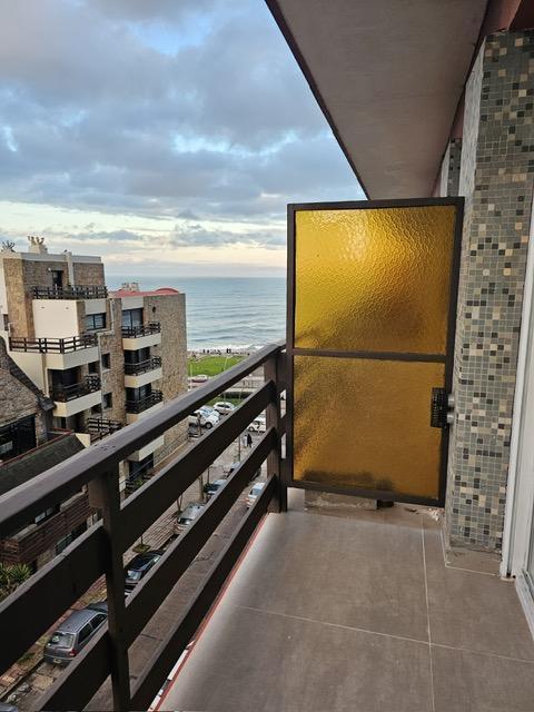 Foto de 2 ambientes con vista lateral al mar a la calle, imagen 4