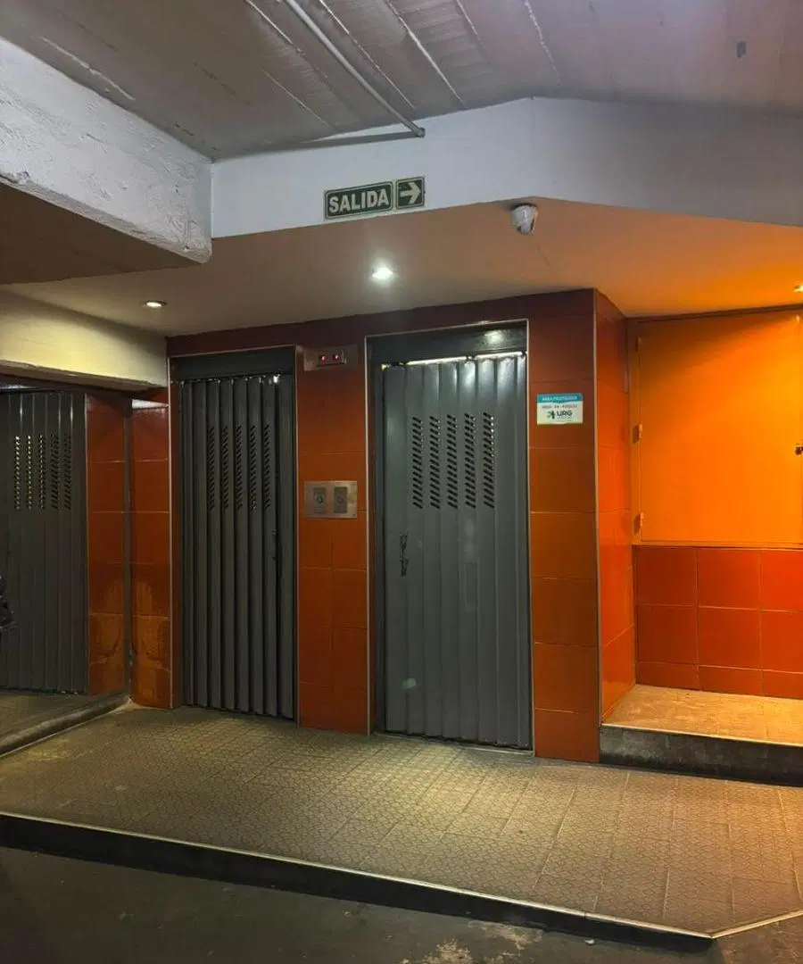 Vendo Cochera Céntrica - Zona Bancaria - Excelente ubicación y Acceso 1