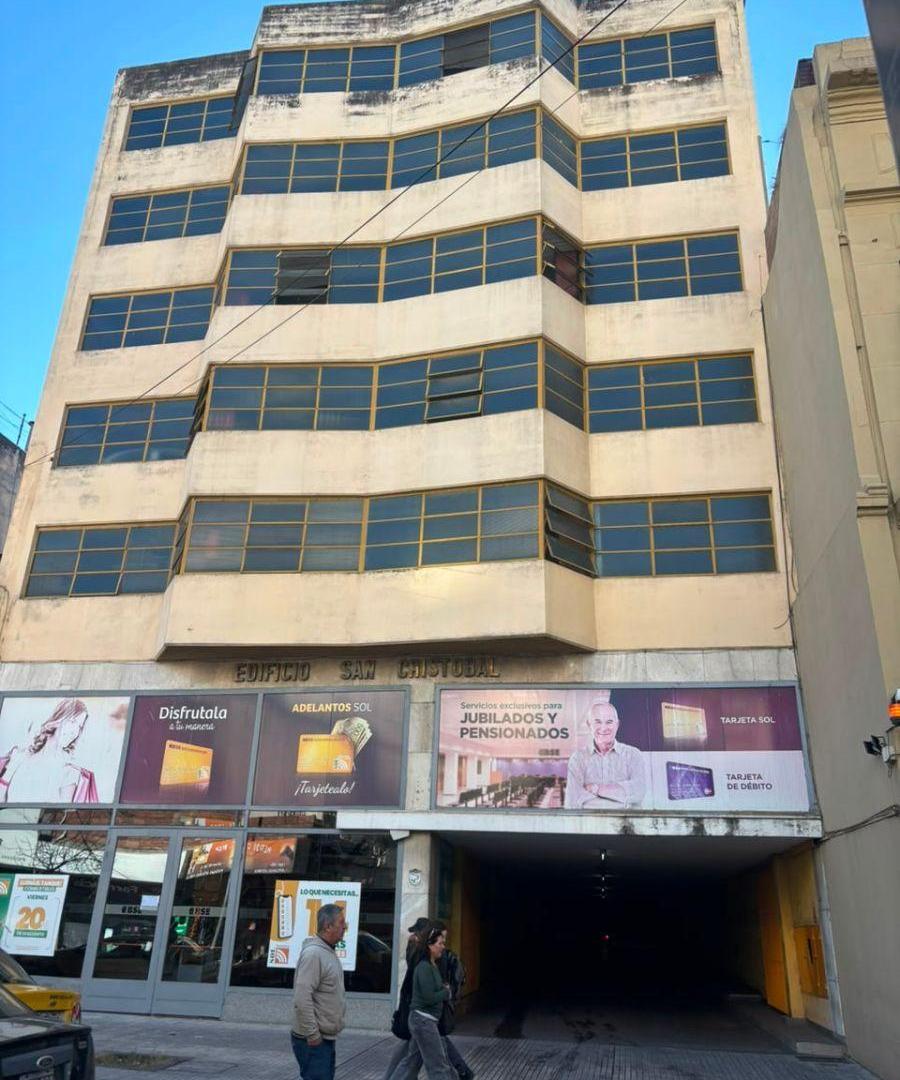 Vendo Cochera Céntrica - Zona Bancaria - Excelente ubicación y Acceso