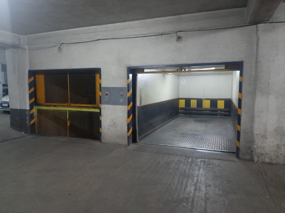 Foto de Alquilo Cochera Zona Céntrica - Municipalidad - Tribunales, imagen 3
