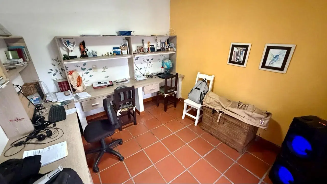 Casa en venta en Grand Bourg – 3 dormitorios con pileta y quincho 8