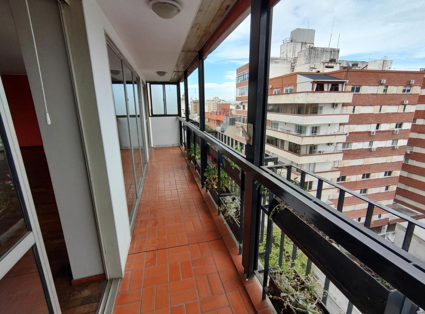 Foto de Alquiler Departamento 3 Dorm Cochera, imagen 1