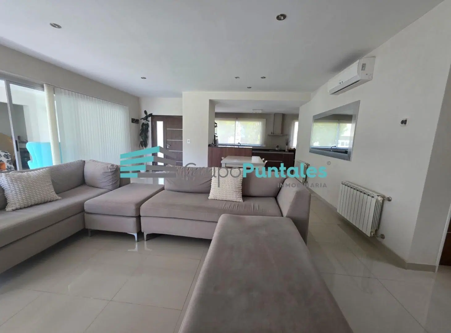 Casa en venta en La Horqueta de Echeverría Canning APTA CREDITO 3 dormitorios 8