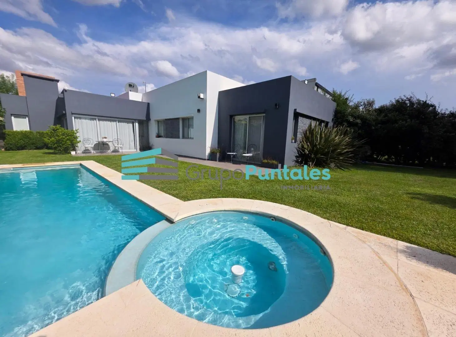 Casa en venta en La Horqueta de Echeverría Canning APTA CREDITO 3 dormitorios 3
