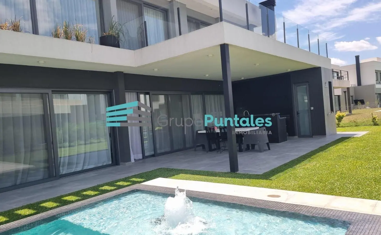 Hermosa Casa en venta en El Principado con 4 dormitorios y piscina NUEVO VALOR! Amoblada! 5