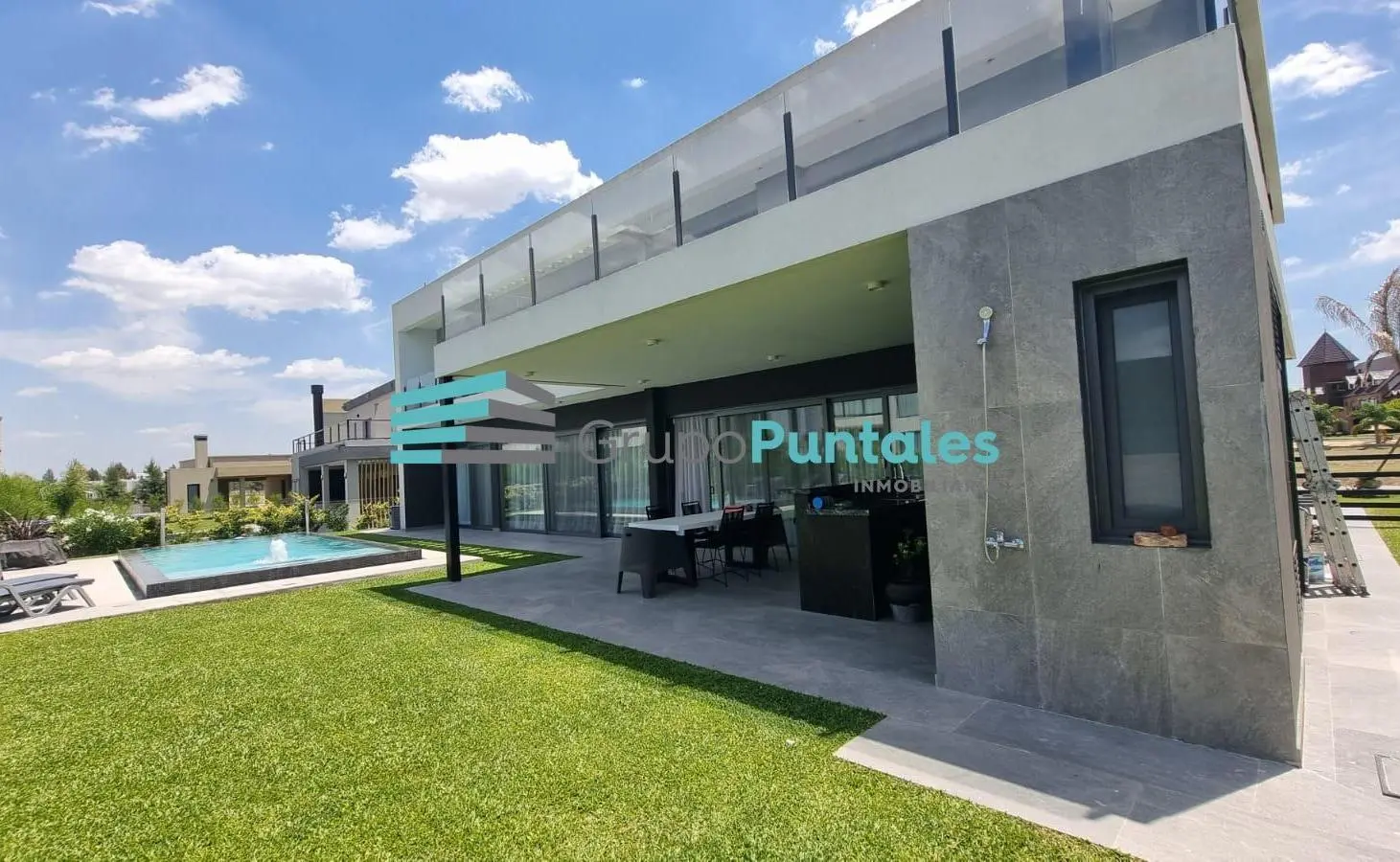 Hermosa Casa en venta en El Principado con 4 dormitorios y piscina NUEVO VALOR! Amoblada! 3