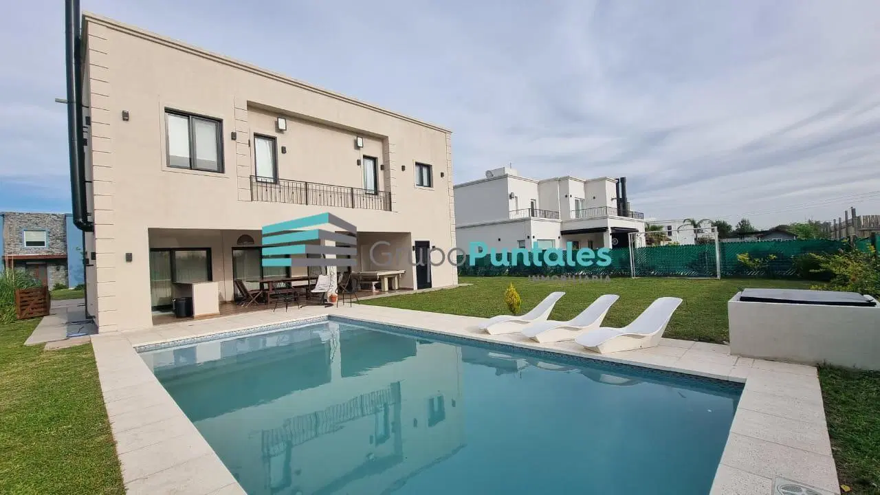 Casa en Barrio Lagos de Canning con 5 Dormitorios y piscina con venecitas 3