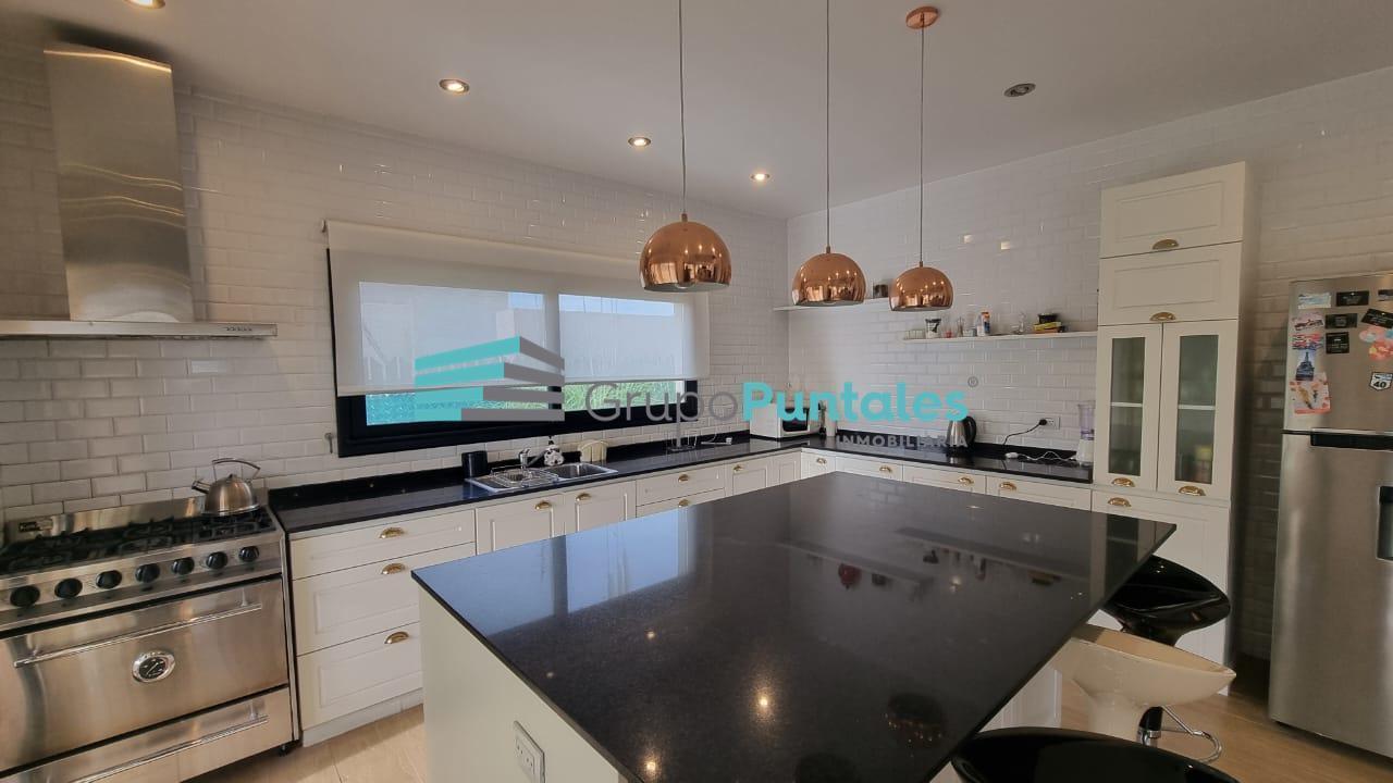 Foto de Casa en Barrio Lagos de Canning con 5 Dormitorios y piscina con, imagen 5