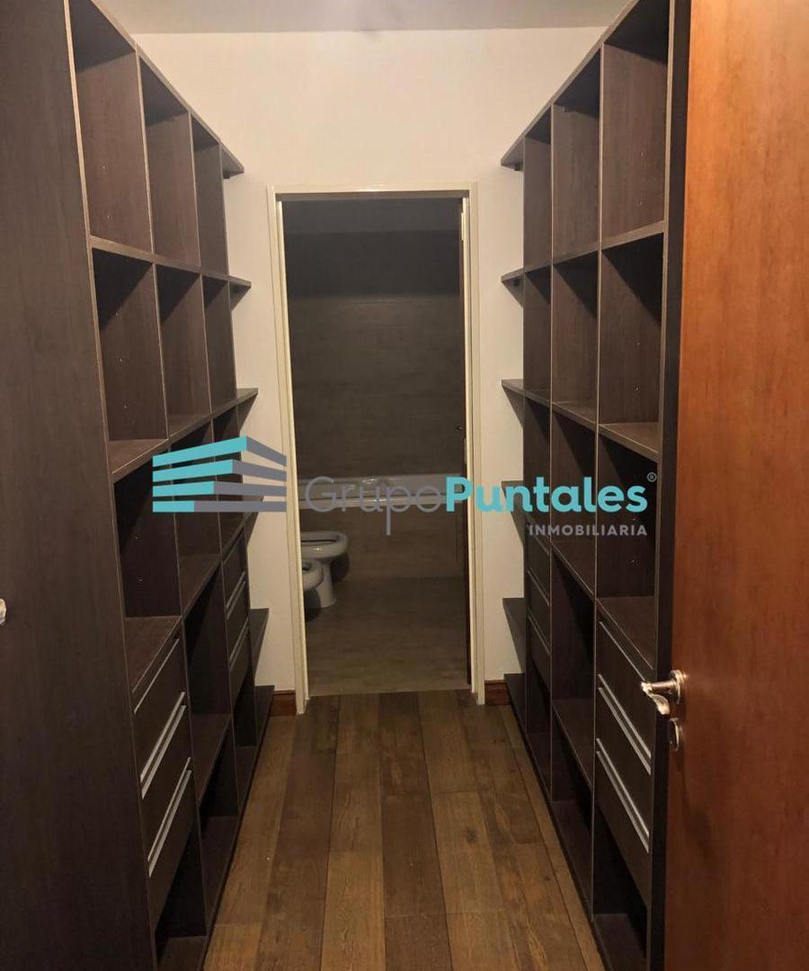 Foto de Casa en El Principado con 4 dormitorios y playroom con fondo a laguna, imagen 1