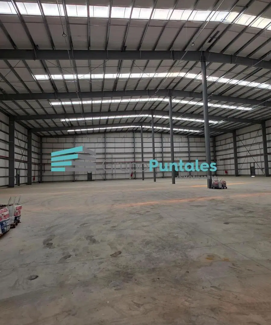 Nave Industrial a estrenar de 3000 m2 construídos, sobre lote de 5000 m2 en Carlos Spegazzini 4