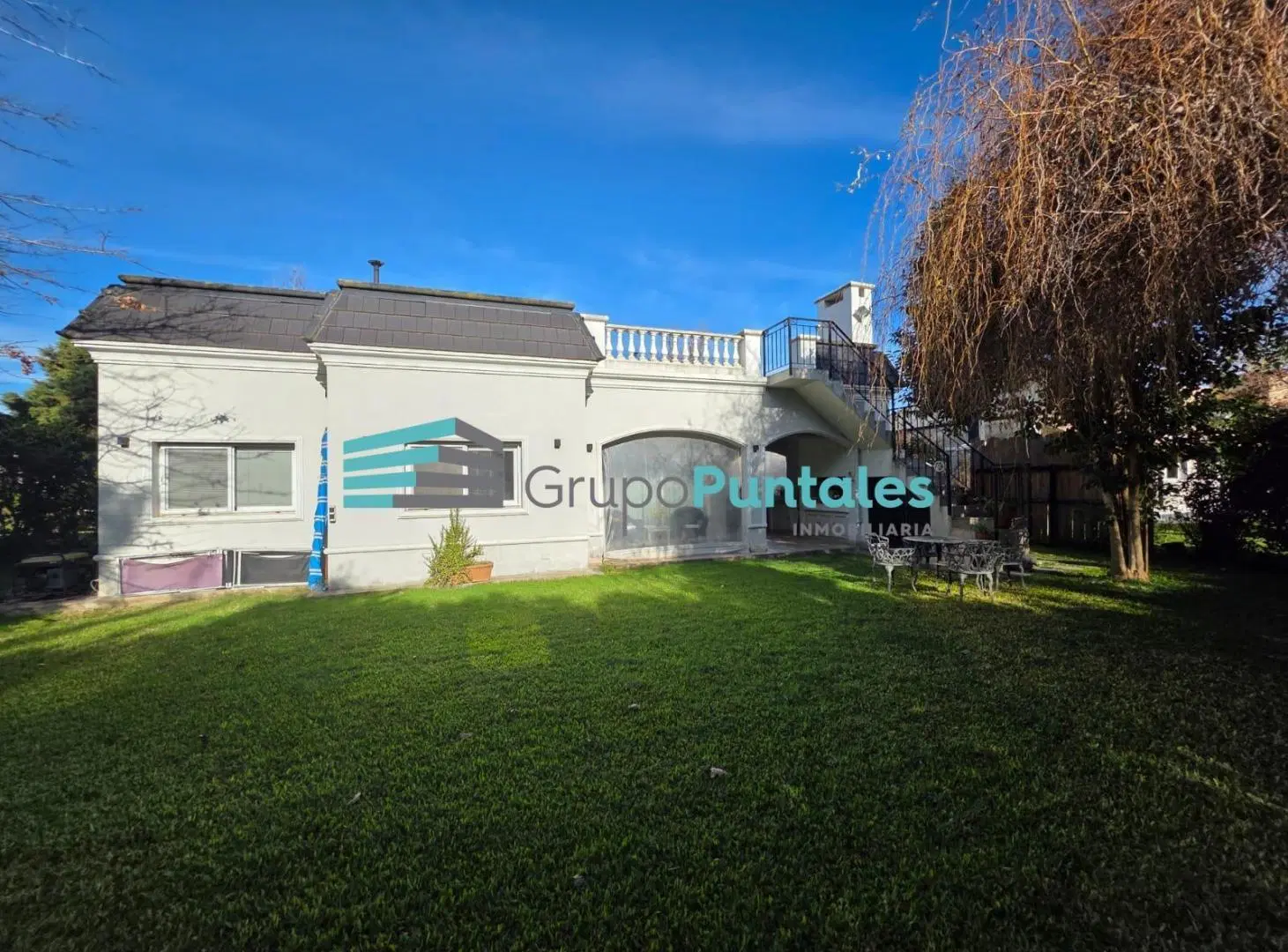 Casa en alquiler en Barrio El Rocío con 2 dormitorios, todo en planta baja, muy buen estado 2