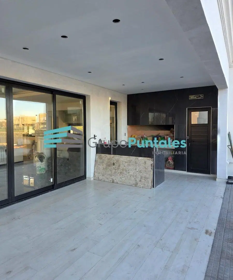 Casa a la Laguna en Barrio Lagos de Canning con 4 dormitorios y piscina 5