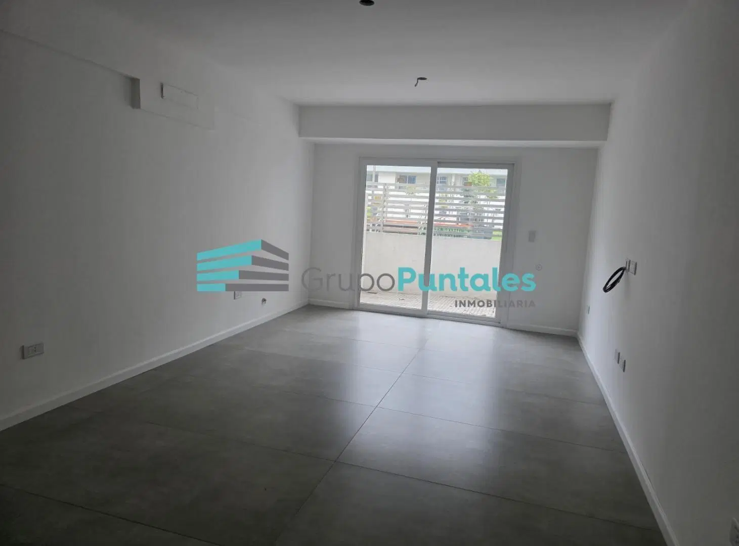 Departamento monoambiente en Canning Center Apto Profesional 33 m2 mas patio. Cochera opcional 5
