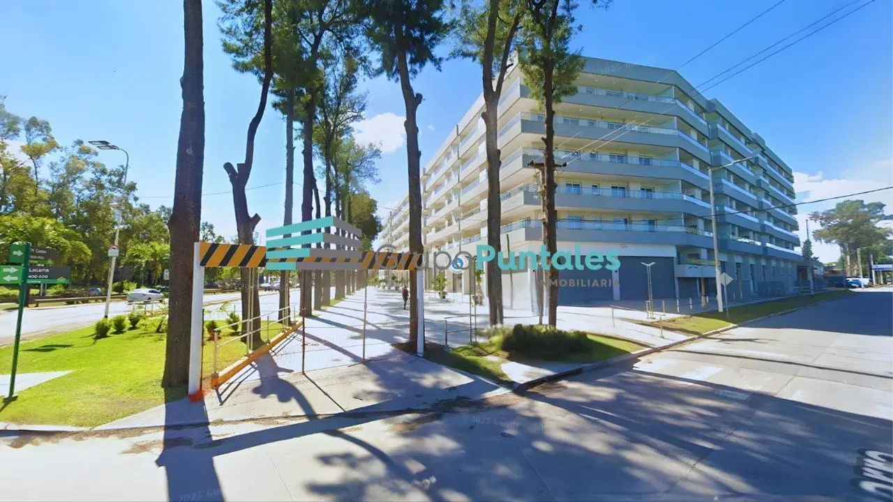 Departamento monoambiente en Canning Center Apto Profesional 33 m2 mas patio. Cochera opcional 1