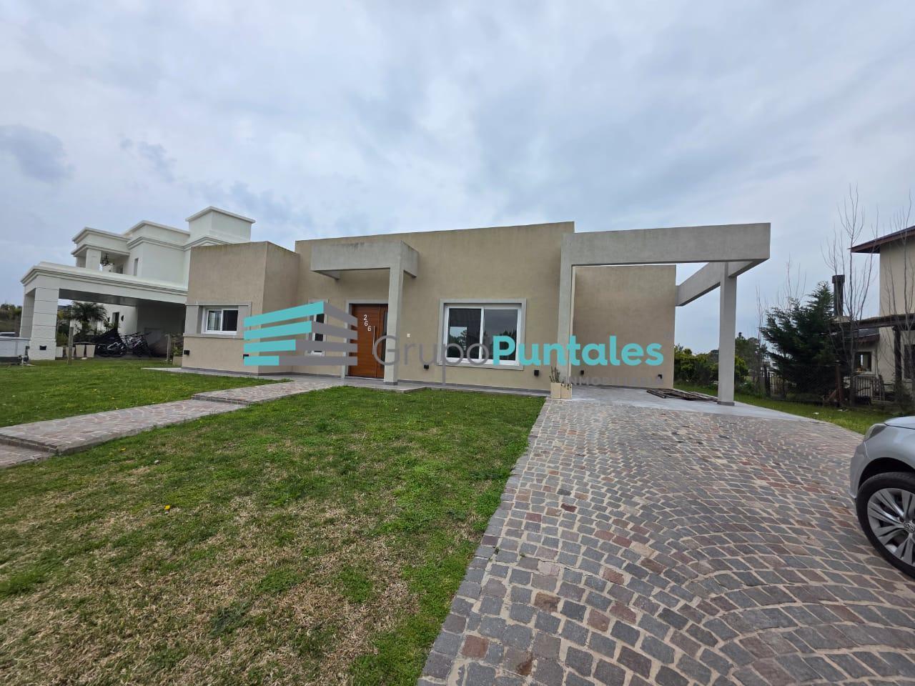 Foto de Casa a estrenar en Barrio Santa Ines en una planta con fondo a espacio, imagen 3