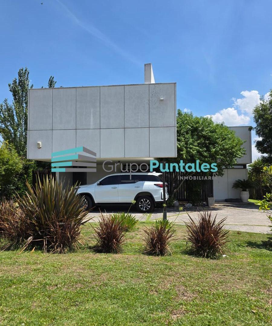 Foto de Casa en venta en Barrio Lagos de Canning con fondo a Laguna y hermosa, imagen 3