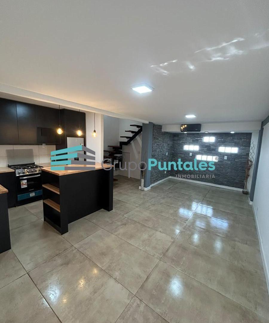 Foto de Duplex tipo PH totalmente reciclado en Mar del Plata 4 ambientes a mts, imagen 3