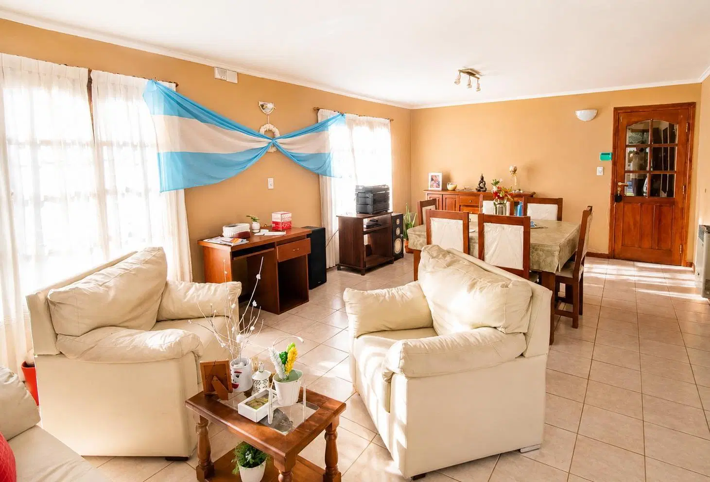 CASA 3 AMB MAS DOS DEPTO DE 2 AMB ATRÁS 3