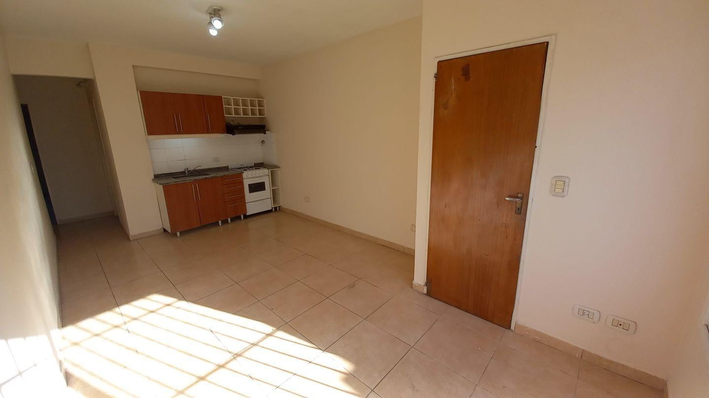 Foto de DPTO TIPO CASA 2 AMB EN 1º PISO C/BALCON, imagen 1