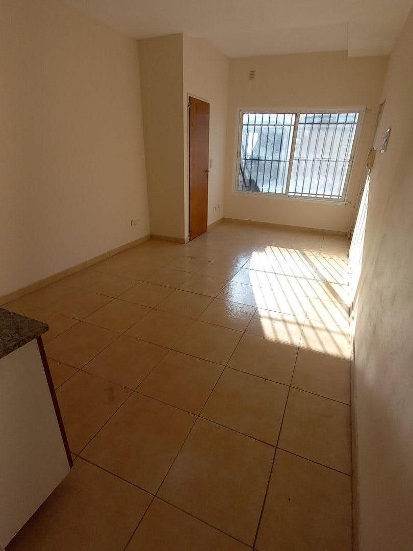 Foto de DPTO TIPO CASA 2 AMB EN 1º PISO C/BALCON, imagen 2