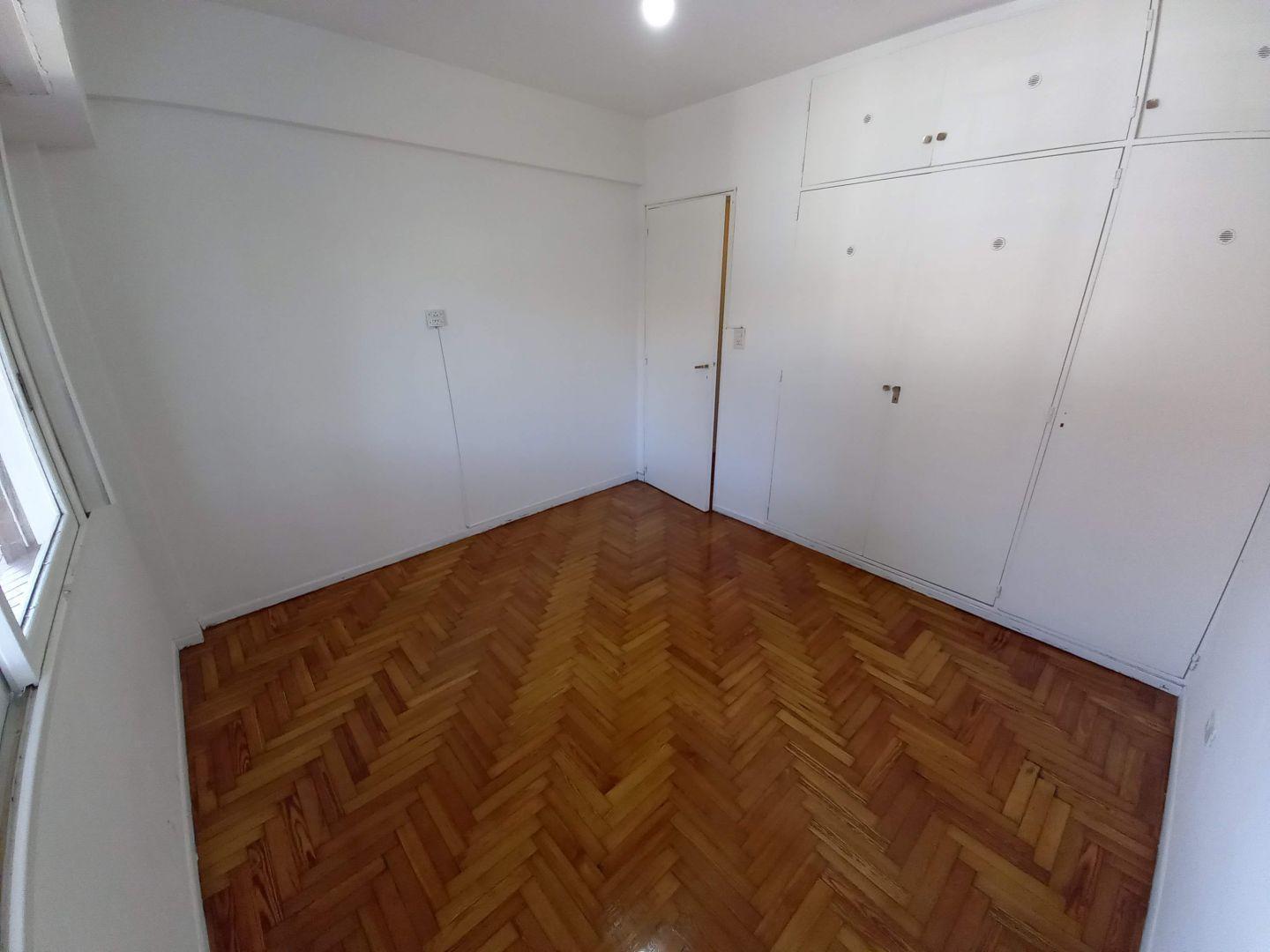 Foto de (PROPIEDAD RESERVADA ) 3 amb amplio c/balcon, M/B/ ubicacion a 1 c/ Av, imagen 4