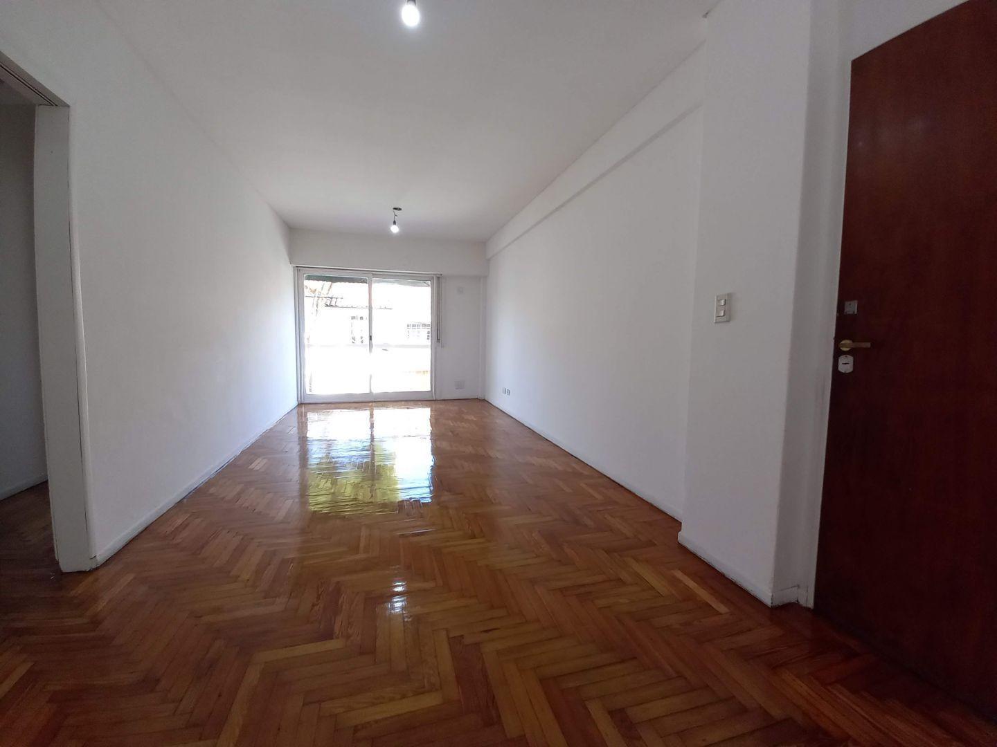 Foto de (PROPIEDAD RESERVADA ) 3 amb amplio c/balcon, M/B/ ubicacion a 1 c/ Av, imagen 5